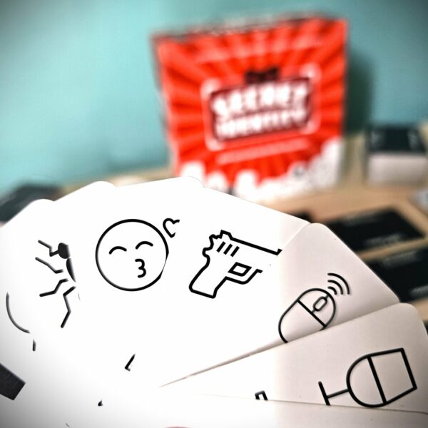 Cartes Secret Identity